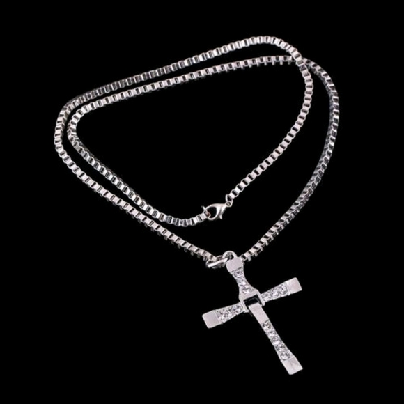 New fast and furious cross pendant necklace - Picture 4 of 4